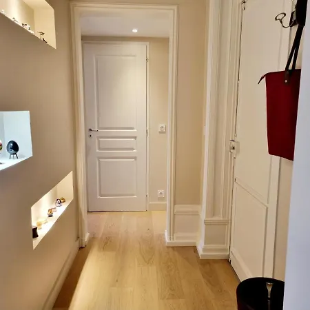 Face A L'hotel De Grand Et Lumineux Lejlighed