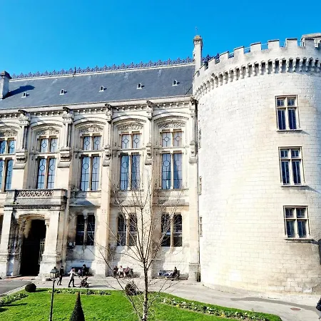 Lejlighed Face A L'hotel De Grand Et Lumineux *