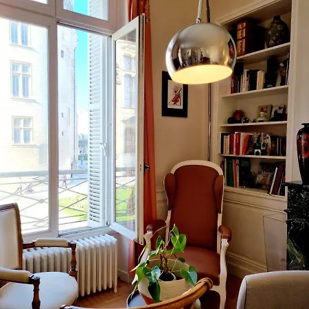 Face A L'hotel De Grand Et Lumineux Lejlighed Angoulême