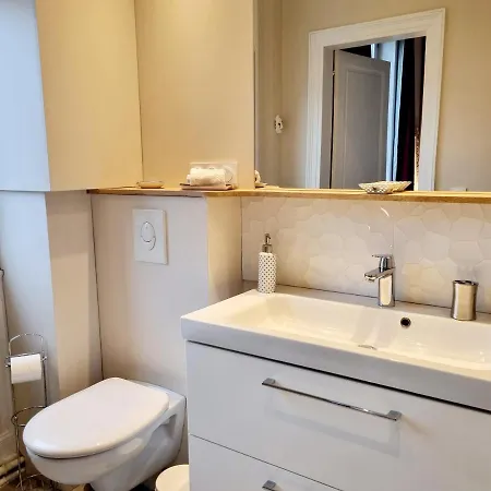 Face A L'hotel De Grand Et Lumineux Lejlighed