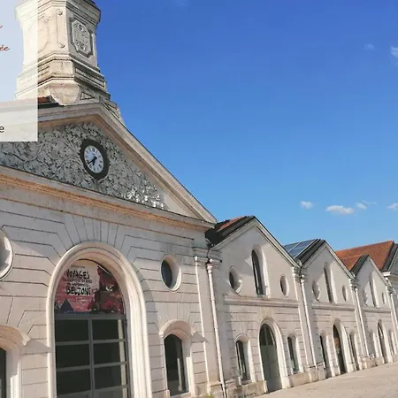 Lejlighed Face A L'hotel De Grand Et Lumineux