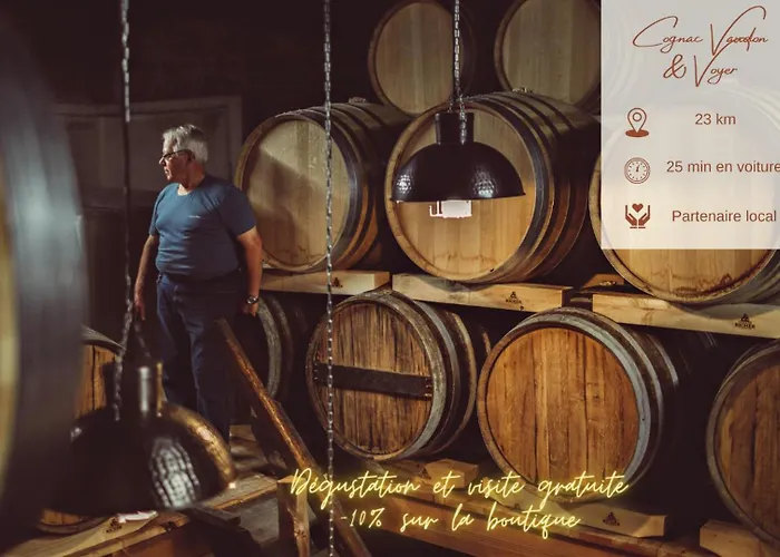 Face A L'hotel De Grand Et Lumineux Apartment